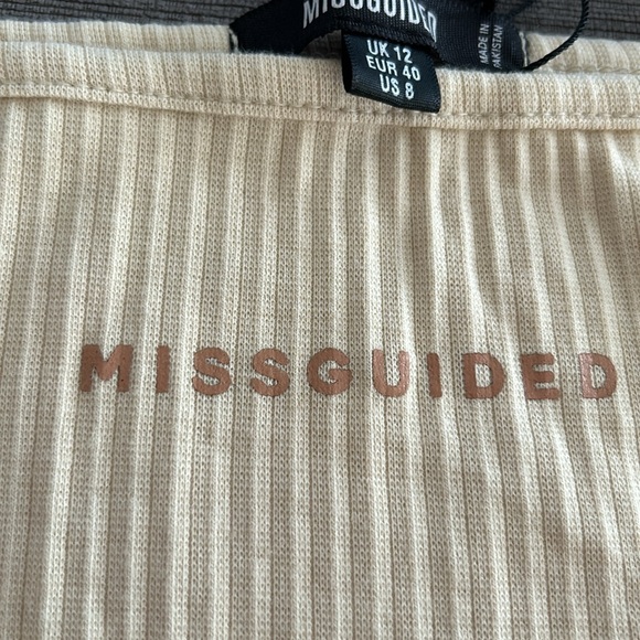 Missguided Straight Neck Strappy Rib Crop Top - Picture 2 of 5